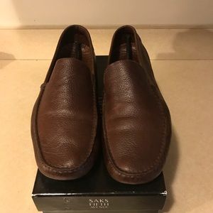 Medium chocolate men’s loafers